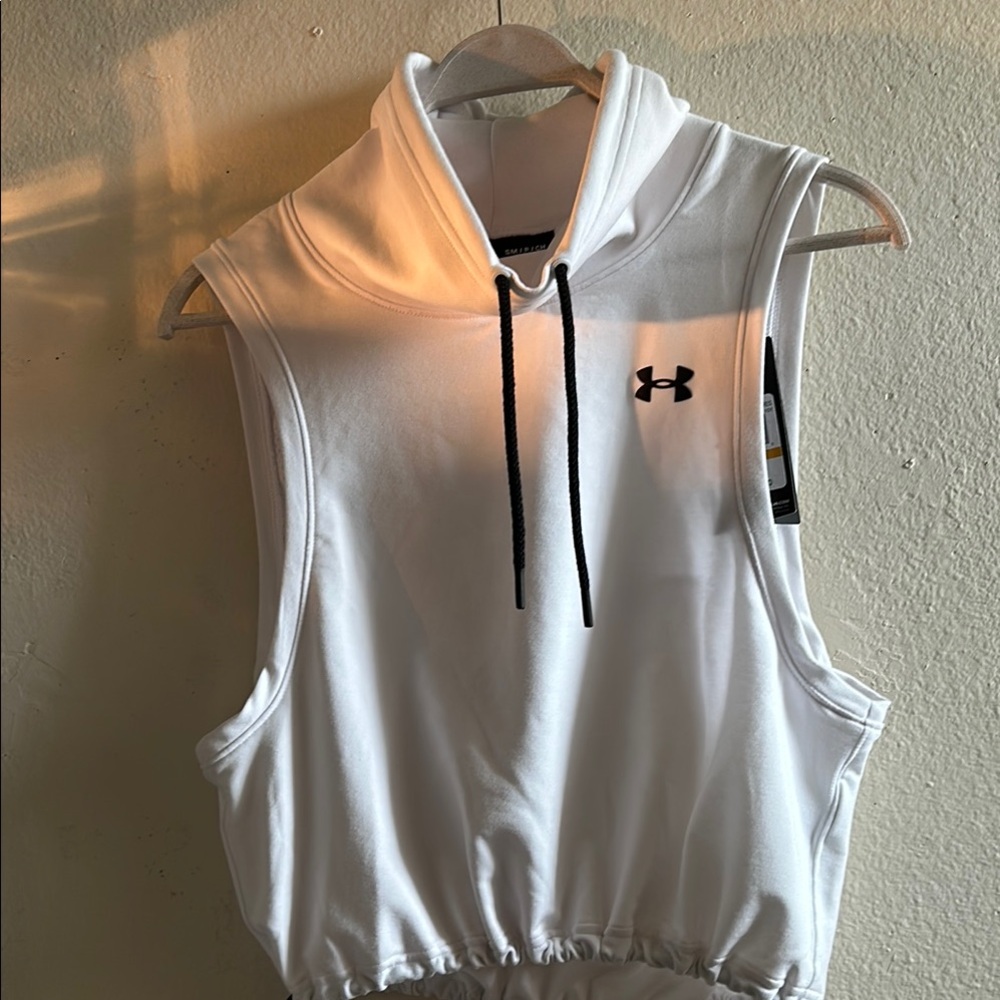 Under Armour White Black Muscle Tee Crop Top